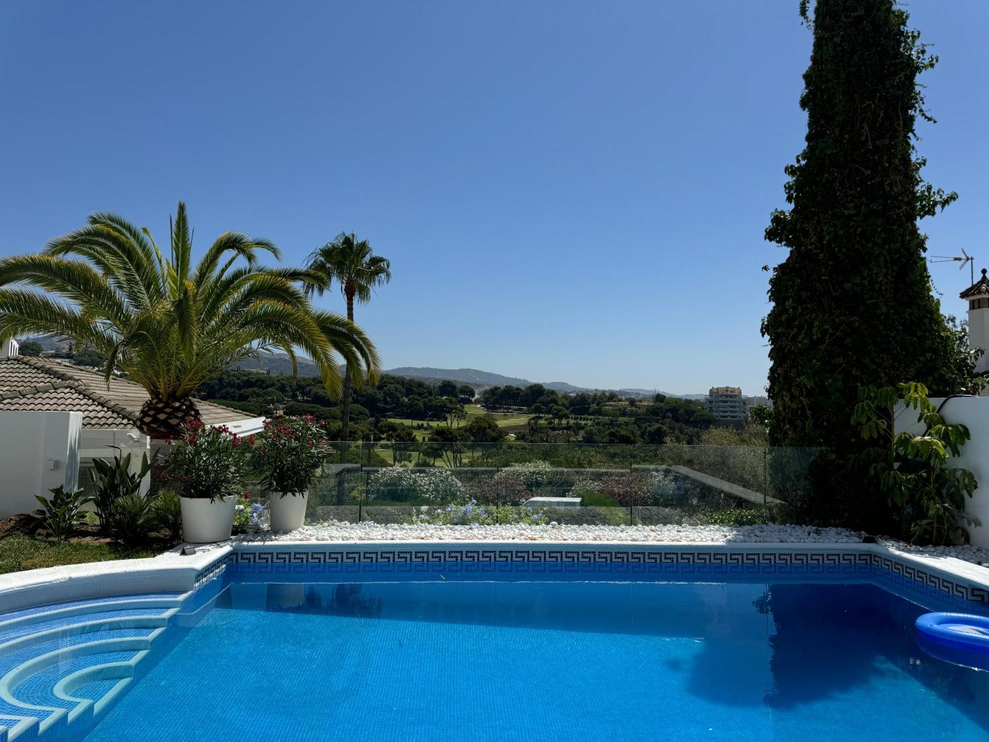 Aurora Boutique House - Only Adults Bed & Breakfast Marbella Bagian luar foto