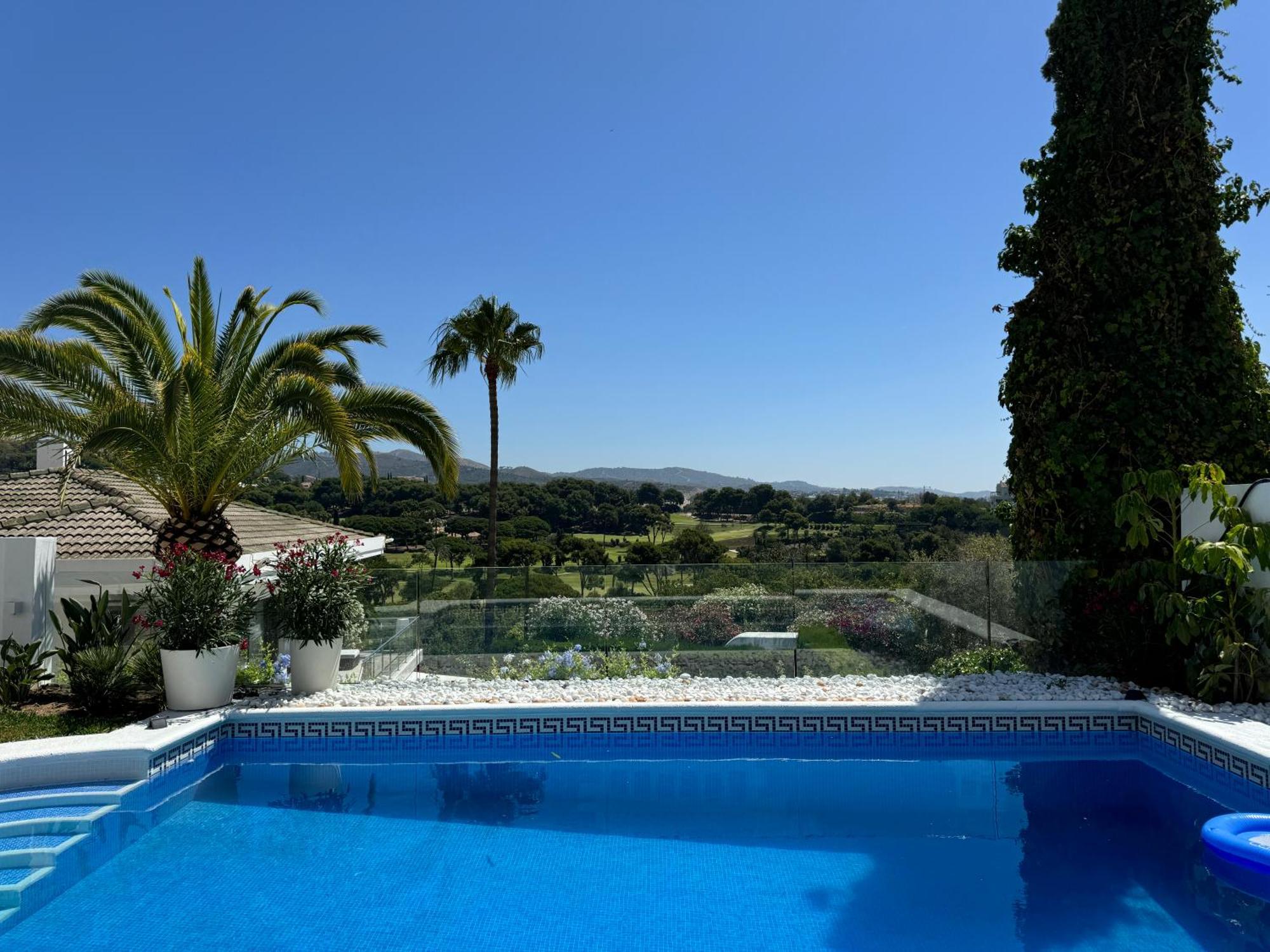 Aurora Boutique House - Only Adults Bed & Breakfast Marbella Bagian luar foto