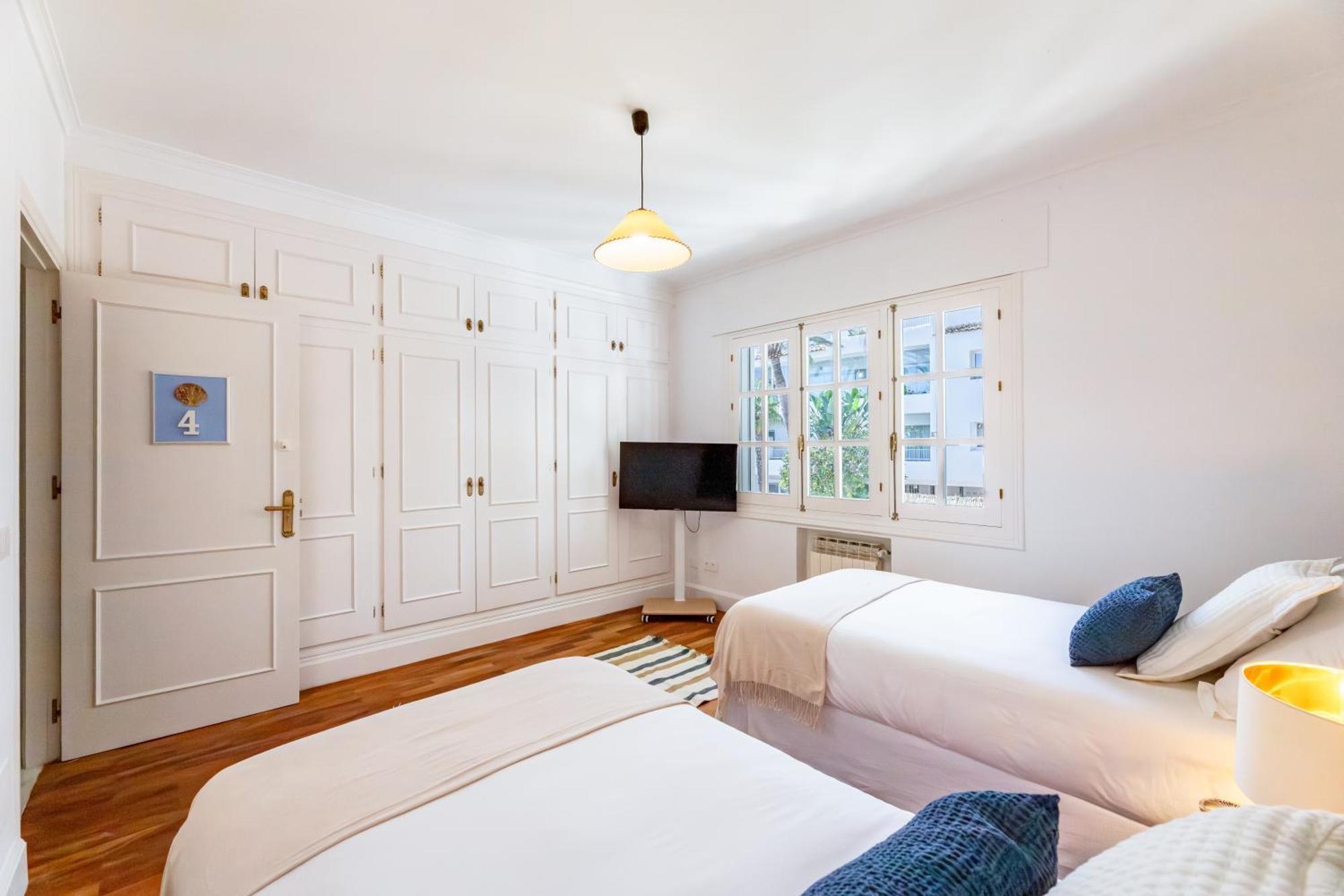 Aurora Boutique House - Only Adults Bed & Breakfast Marbella Bagian luar foto