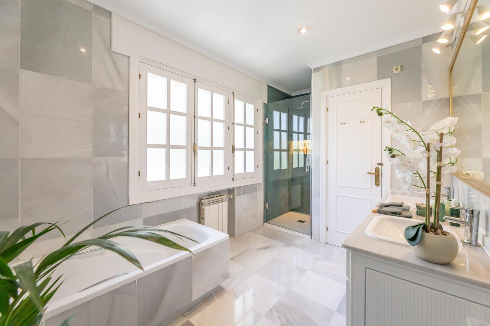 Aurora Boutique House - Only Adults Bed & Breakfast Marbella Bagian luar foto