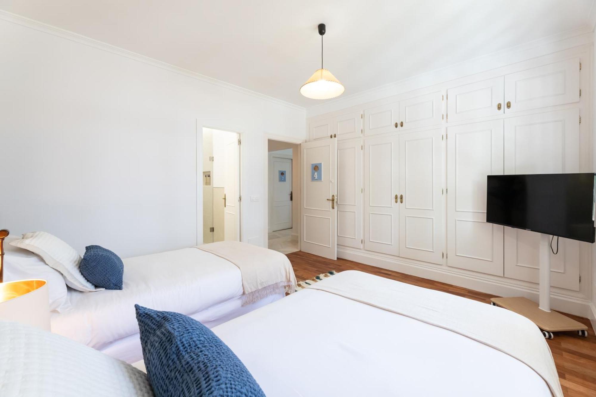 Aurora Boutique House - Only Adults Bed & Breakfast Marbella Bagian luar foto