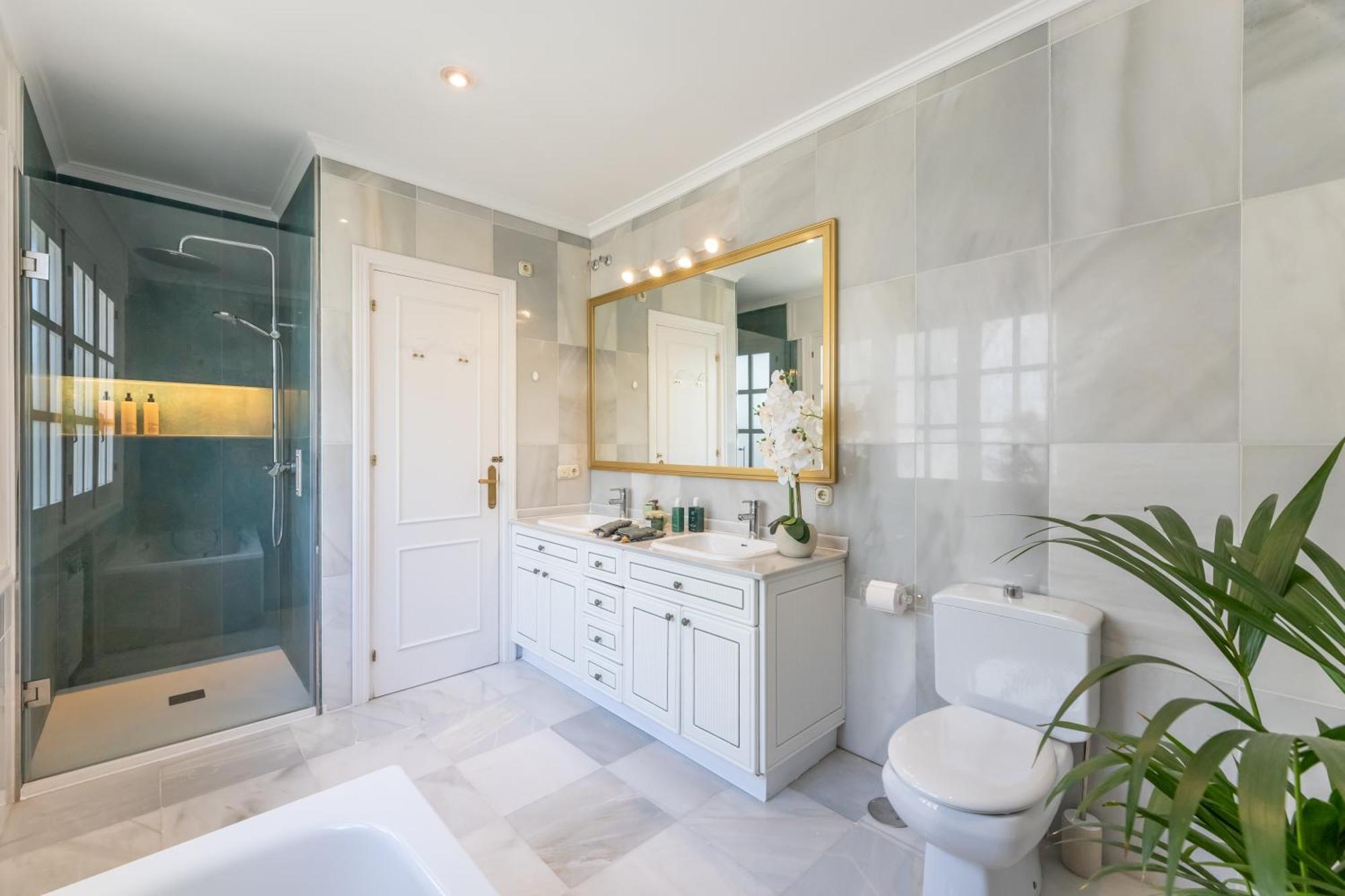 Aurora Boutique House - Only Adults Bed & Breakfast Marbella Bagian luar foto