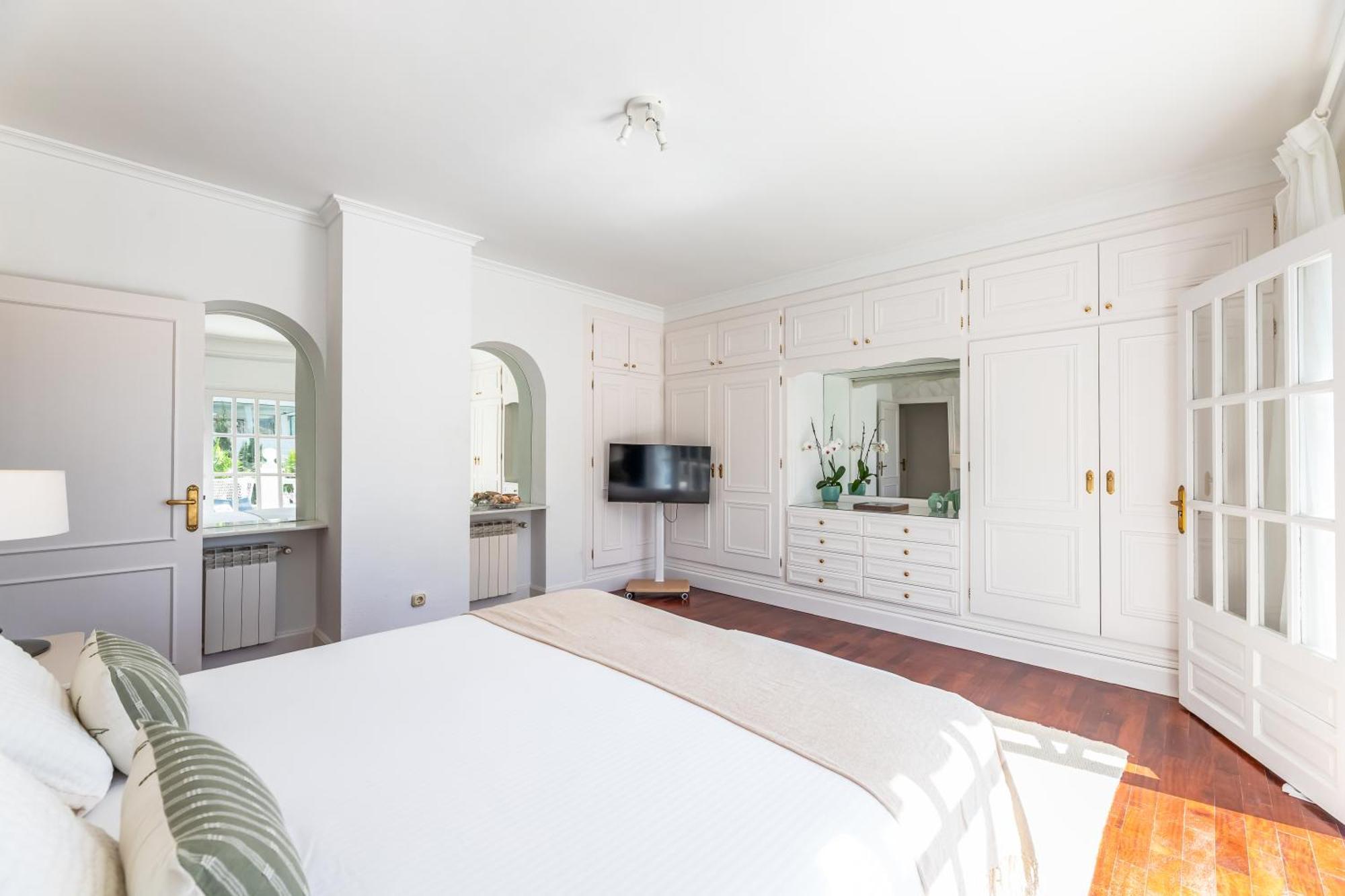 Aurora Boutique House - Only Adults Bed & Breakfast Marbella Bagian luar foto