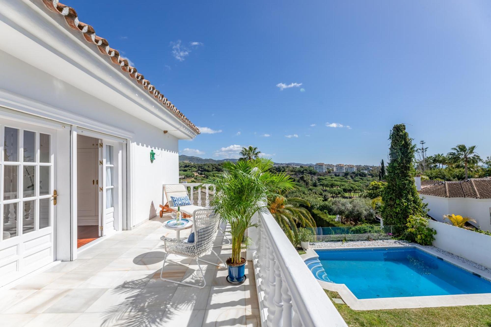 Aurora Boutique House - Only Adults Bed & Breakfast Marbella Bagian luar foto