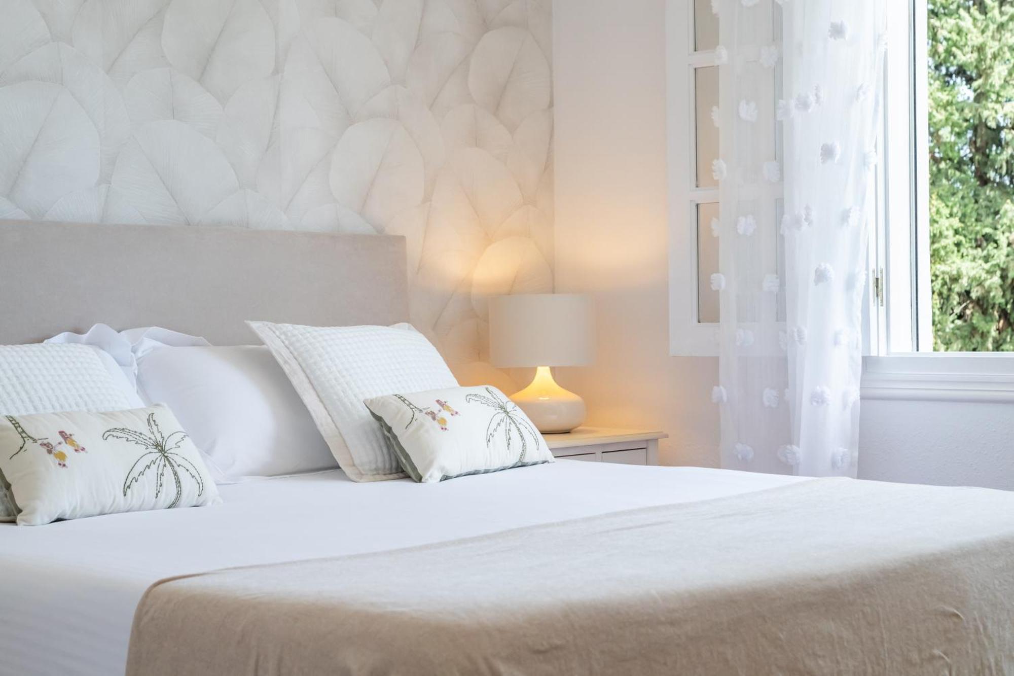 Aurora Boutique House - Only Adults Bed & Breakfast Marbella Bagian luar foto