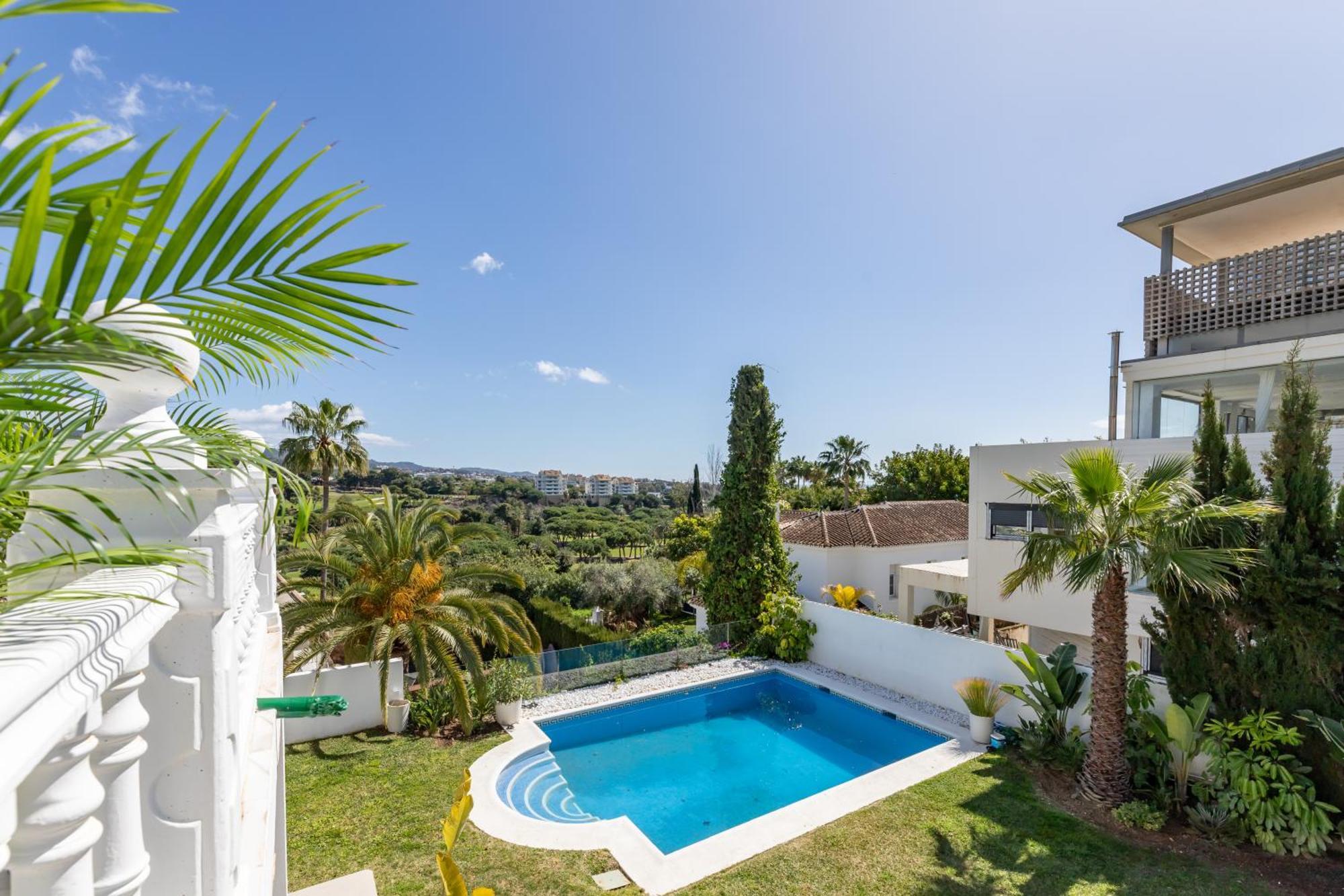 Aurora Boutique House - Only Adults Bed & Breakfast Marbella Bagian luar foto