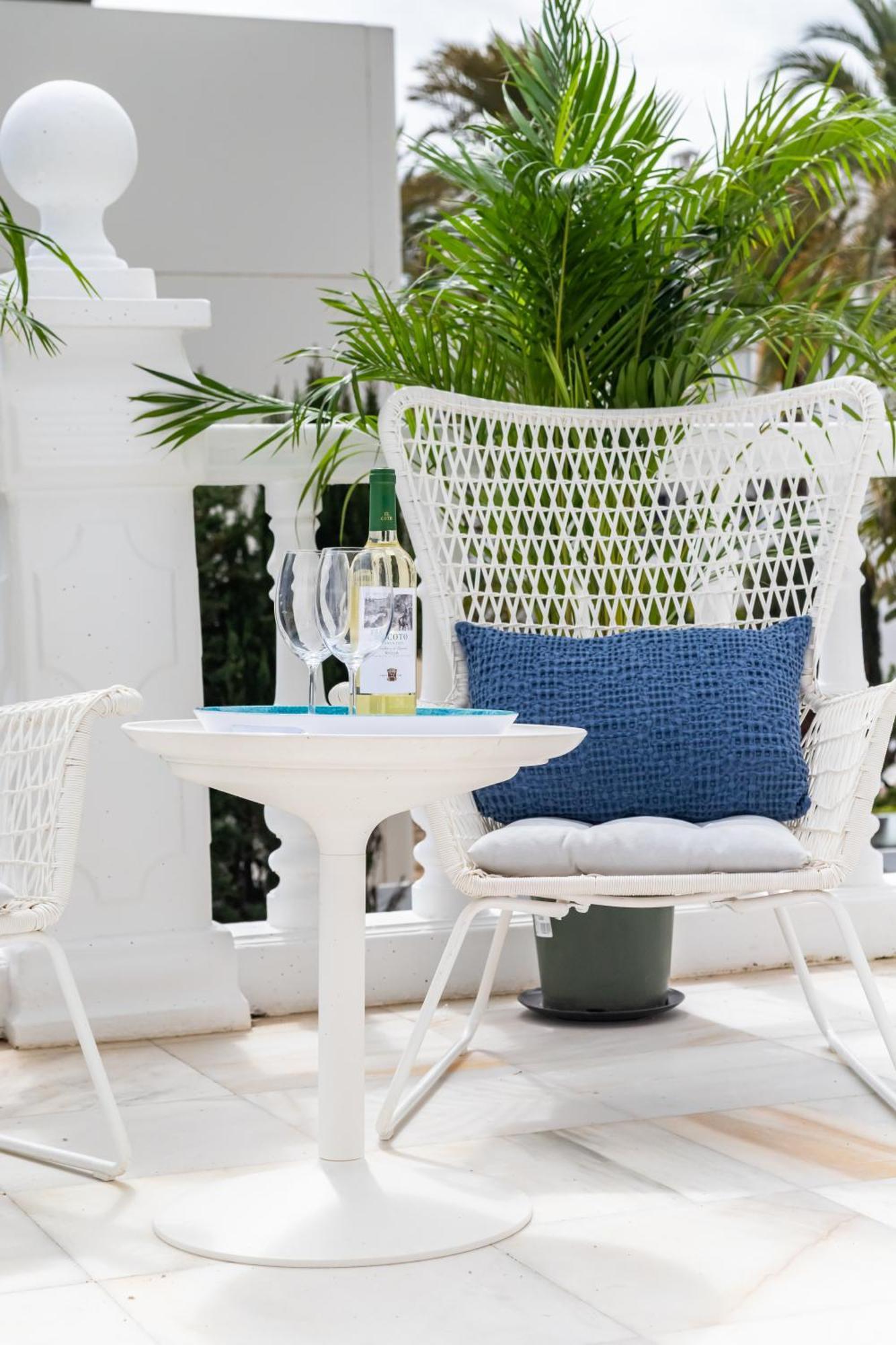 Aurora Boutique House - Only Adults Bed & Breakfast Marbella Bagian luar foto
